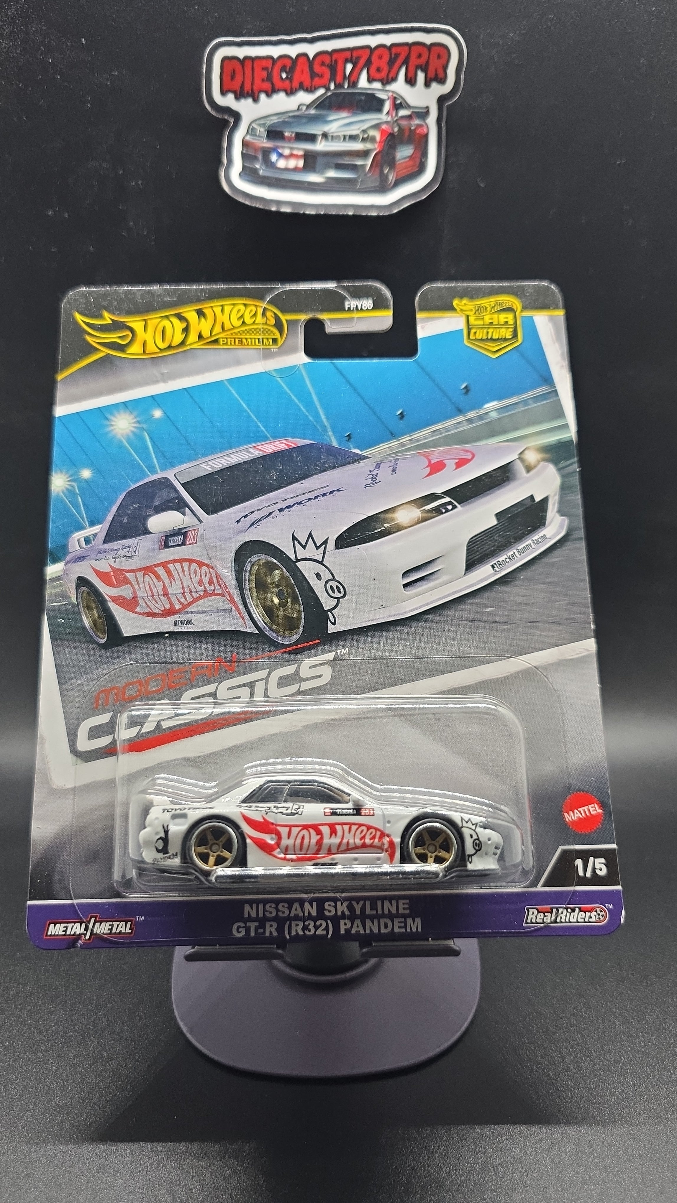 HW Modern Classic Skyline R32 Pandem